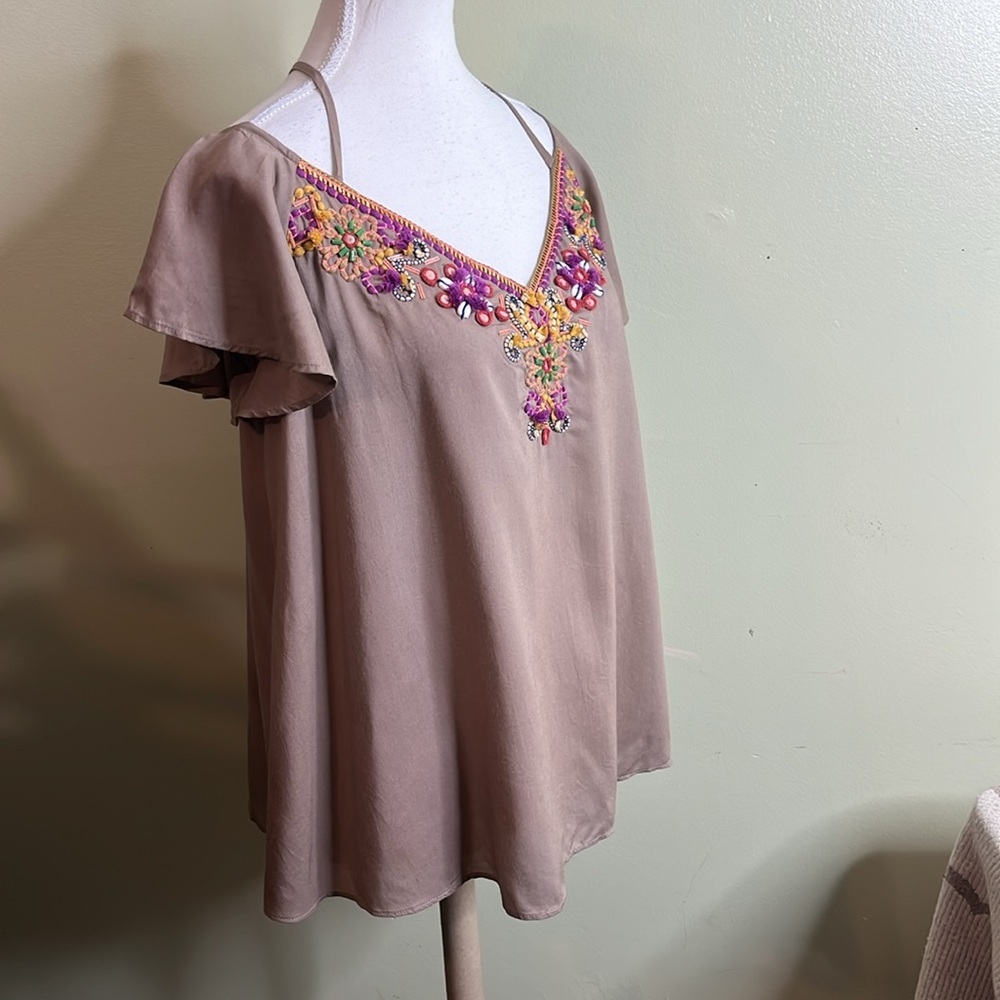 anthropologie blank london taupe tie neck beaded neckline flutter sleeve top - Picture 4 of 17